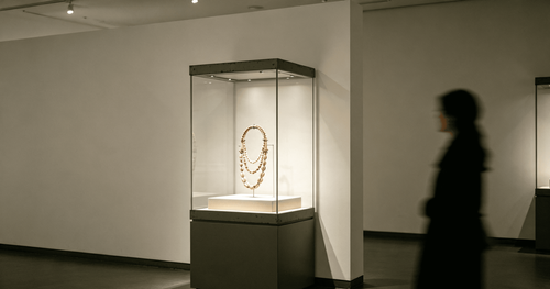 Why Empty Spaces Quietly Heal Us — Minimalism Isn’t the Whole Story
